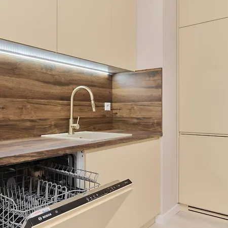 아파트 Stylish Madalinskiego With Garden Terrace And Free Garage By Renters *