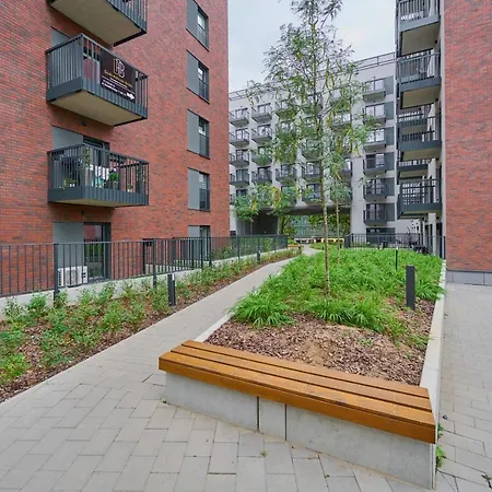Stylish Madalinskiego With Garden Terrace And Free Garage By Renters